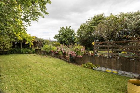 Photo of property in 28 Cadman Street, Dannevirke, 4930