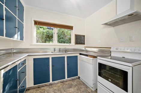 Photo of property in 11 Rangiora Avenue, Kaiwharawhara, Wellington, 6035