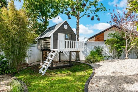 Photo of property in 39 Lake Panorama Drive, Henderson, Auckland, 0612
