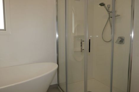 Photo of property in 11 Kotare Street, Waikanae, 5036