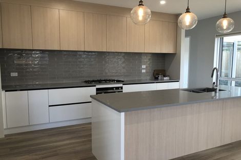 Photo of property in 25 Bevyn Street, Castor Bay, Auckland, 0620