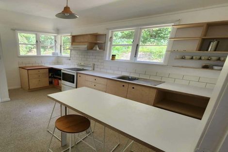 Photo of property in 84 Kinghorne Street, Strathmore Park, Wellington, 6022