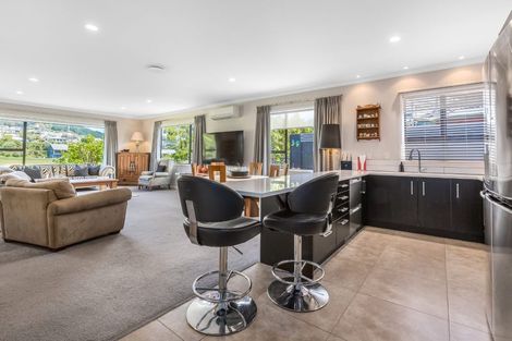 Photo of property in 39 Saunders Close, Whitby, Porirua, 5024