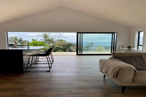 Photo of property in 37 Pacific Parade, Army Bay, Whangaparaoa, 0930