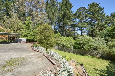 Photo of property in 35 Heathcote Place, Fitzherbert, Palmerston North, 4410