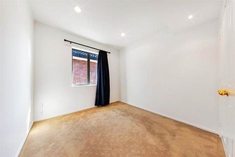 Photo of property in 1 Waylen Place, Burswood, Auckland, 2013