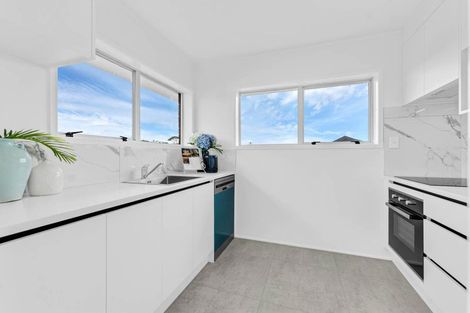 Photo of property in 1/60 Stanniland Street, Sunnyhills, Auckland, 2010