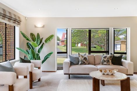 Photo of property in 19 Cornelian Crescent, Half Moon Bay, Auckland, 2012