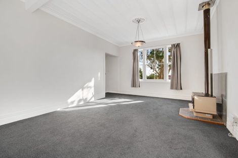 Photo of property in 22 Garfield Road, Helensville, 0800