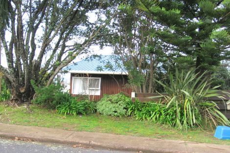 Photo of property in 14 Fairway Avenue, Red Beach, 0932