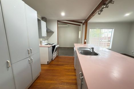 Photo of property in 418a West Coast Road, Glen Eden, Auckland, 0602