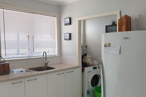 Photo of property in 71a Commercial Road, Helensville, 0800