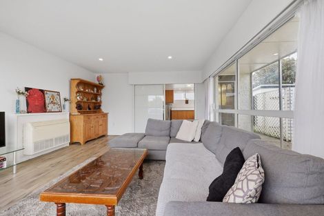 Photo of property in 160 Macandrew Road, South Dunedin, Dunedin, 9012