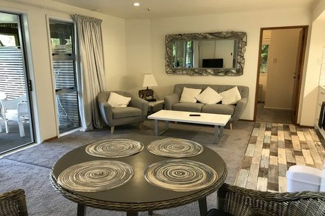 Photo of property in 17 Winston Street, Crofton Downs, Wellington, 6035