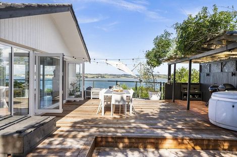 Photo of property in 785 Whangaparaoa Road, Manly, Whangaparaoa, 0930