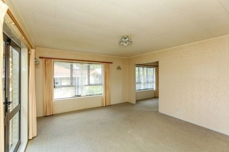 Photo of property in 8a Keats Place, Whalers Gate, New Plymouth, 4310
