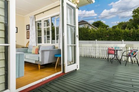 Photo of property in 1/235 Lake Road, Belmont, Auckland, 0622