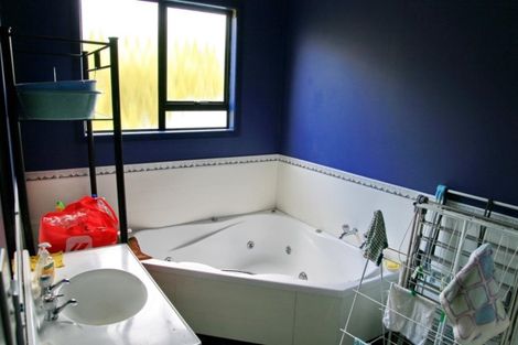 Photo of property in 590 Arawhata Road, Opunake, 4681