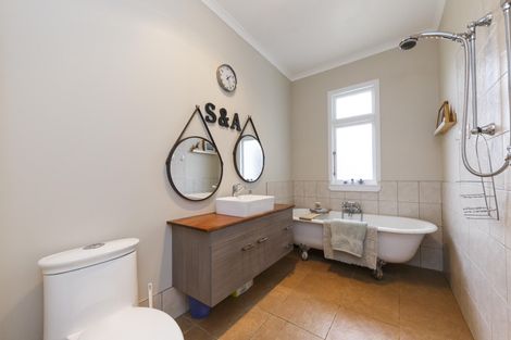 Photo of property in 557 Ruahine Street, Hokowhitu, Palmerston North, 4410