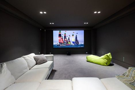 Photo of property in 41 Beach Road, Castor Bay, Auckland, 0620