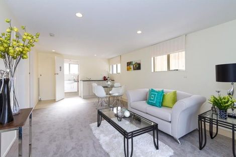 Photo of property in 5 Pooley Street, Pakuranga Heights, Auckland, 2010