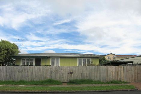 Photo of property in 1 Claridge Street, Glen Eden, Auckland, 0602