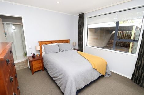 Photo of property in 10 Maple Lane, Tinwald, Ashburton, 7700