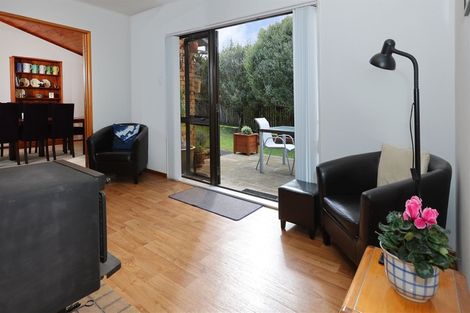 Photo of property in 13 Vintage Drive, Henderson, Auckland, 0612