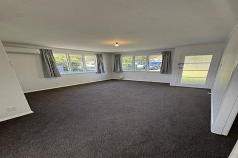 Photo of property in 1/1123 Fergusson Drive, Clouston Park, Upper Hutt, 5018