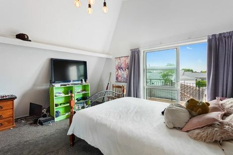 Photo of property in 2/8 Wood Street, Papakura, 2110