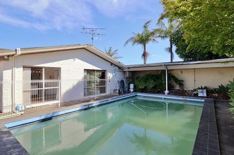 Photo of property in 192 Cook Street, Howick, Auckland, 2014