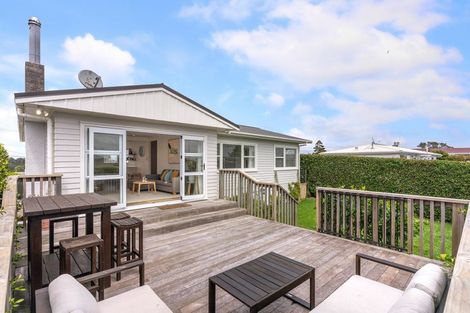 Photo of property in 15 Roberts Road, Glenfield, Auckland, 0629