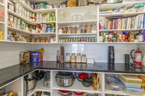 Photo of property in 403 Racecourse Road, Waipukurau, 4282