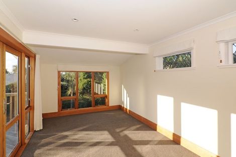 Photo of property in 25 Pinnacle Street, Seatoun, Wellington, 6022