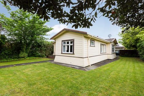 Photo of property in 46 Featherston Street, Takaro, Palmerston North, 4412