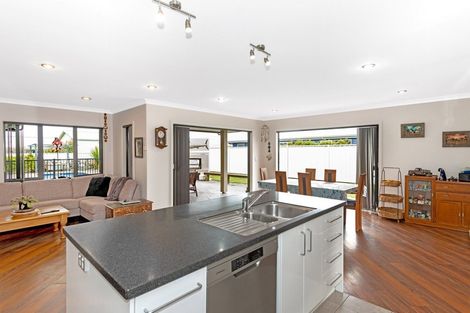 Photo of property in 7 Pohutukawa Grove, Lytton West, Gisborne, 4010