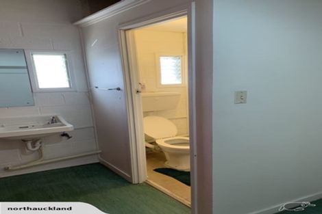 Photo of property in 26 Mayfair Place, Westown, New Plymouth, 4310