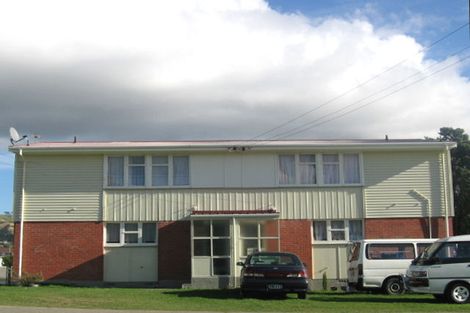 Photo of property in 4-6 Aberfeldy Street, Cannons Creek, Porirua, 5024