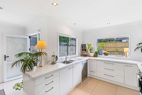 Photo of property in 2/34 Howe Street, Howick, Auckland, 2014