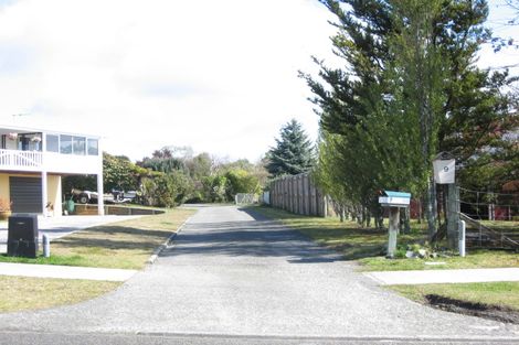 Photo of property in 11 Kahotea Drive, Motuoapa, 3382