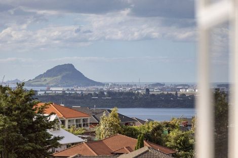 Photo of property in 98 Waikite Road, Welcome Bay, Tauranga, 3175