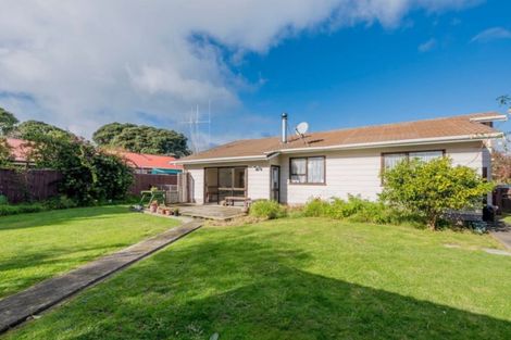 Photo of property in 5 Old Coach Road South, Otaki Beach, Otaki, 5512
