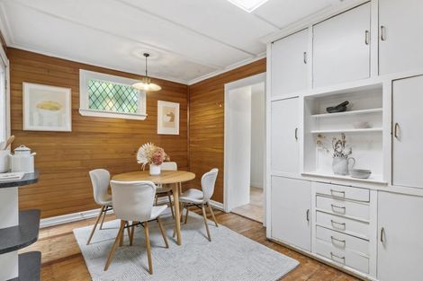 Photo of property in 70 Pleasant Road, Glen Eden, Auckland, 0602