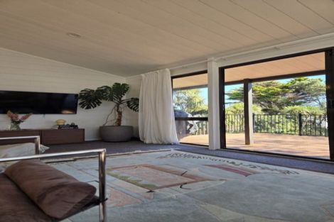 Photo of property in 73 Mcfarlane Street, Oakura, 4314