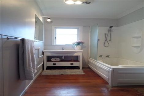 Photo of property in 97 Sutherland Road, Brookfield, Tauranga, 3110