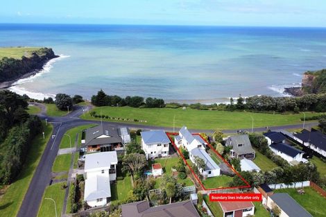 Photo of property in 6 Halse Place, Opunake, 4616