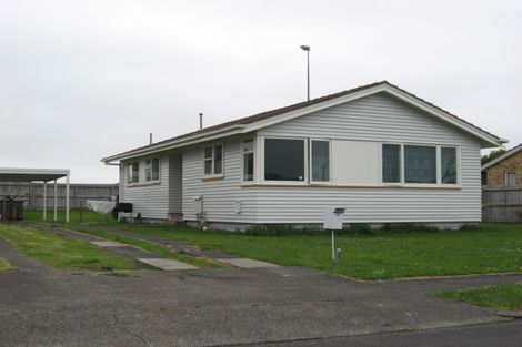 Photo of property in 35 Watchfield Close, Mangere, Auckland, 2022