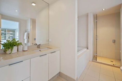 Photo of property in 23 Ocean View Road, Milford, Auckland, 0620