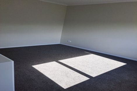 Photo of property in 2/125b Metcalfe Road, Ranui, Auckland, 0612