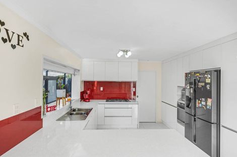 Photo of property in 4 Farmdale Court, Flat Bush, Auckland, 2019